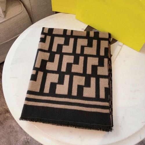 2021 New Women Luxury Brand Designer Knitted Warm Scarf Lady Autumn Winter Long Cashmere Warm Shawl Wraps Neck Scarves 65*180CM