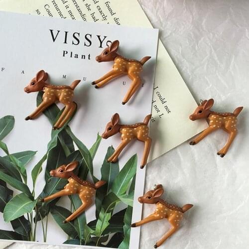 2pcs Simulated Sika Deer Resin Charms Diy Jewelry Findings Lovely Animal Necklace Keychain Pendants Decor Handmade Accessory