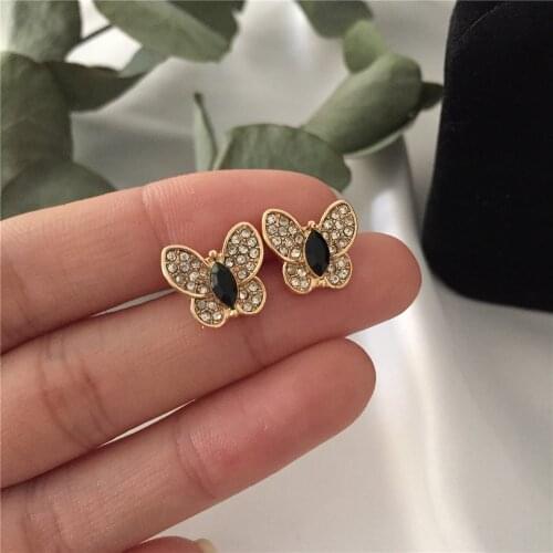 Lovely Girl Gold Color Plating Small Elegant Butterfly Sutd Earrings For Women Romantic Feminist Gilry Jewelry High Quality