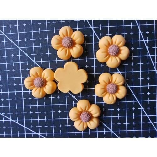 1pcs/lot resin flat back Simulation yellow flower 20mm Cabochons Scrapbooking Hair Bow Center DIY Christmas decration