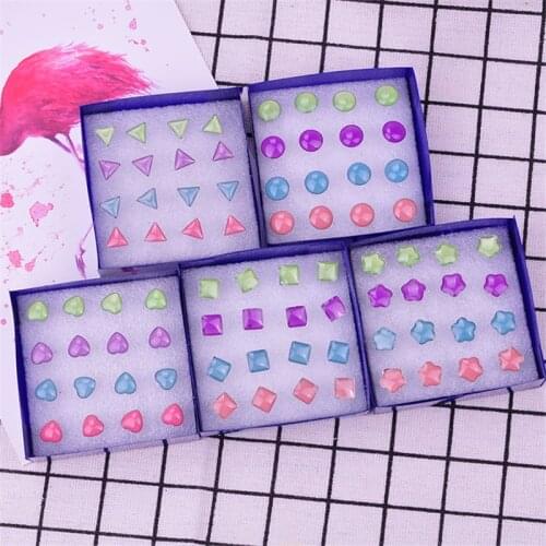Fantasy Luminous Flower Star Heart Stud Earring Classic Creative Glow In The Dark Stud Earrings Kits Women Fluorescence Jewelry