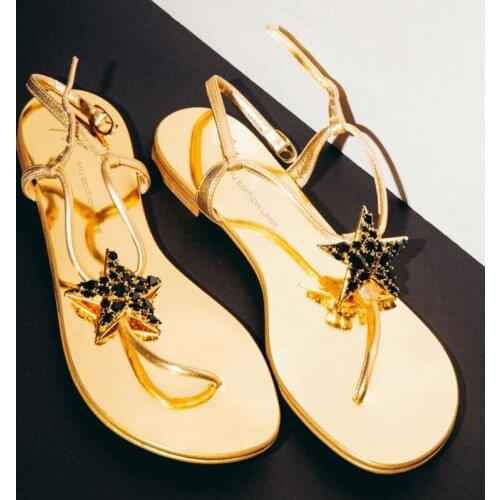 2021 Summer Flip-toe Star Crystal Diamond Flat-Bottom All-match Holiday Beach Slippers Comfortable Dress Women Sandals