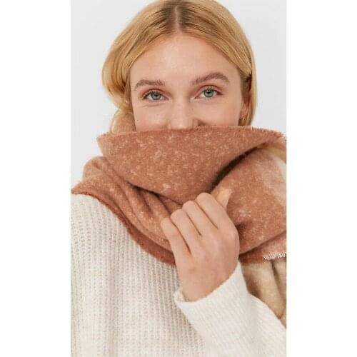 Europe winter 2020 STR same stripe gradient color long womens scarves ins style thickened and warm long double-use outer shawl