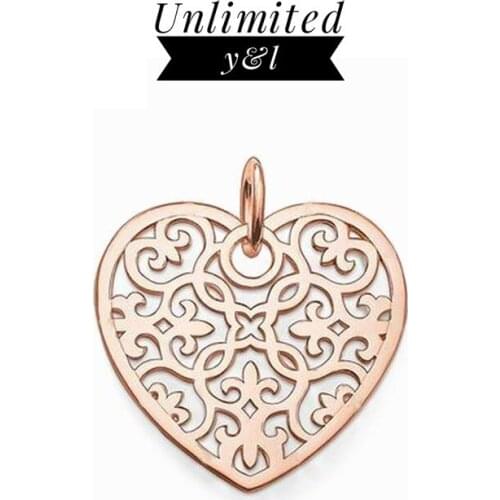 Flower Heart Pendants Ornament Rose Gold Hollow Out Fashion Jewelry Necklaces Accessories for Women Gift