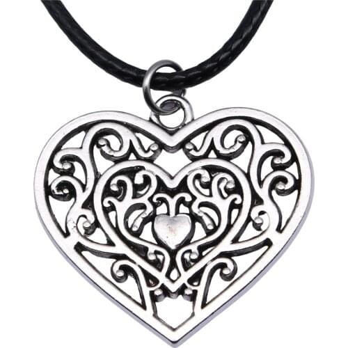 1 Piece Jewelry Necklace For Women 30x27mm Hollow Carving Heart Charms Pendants Necklace Female Gift Fashion
