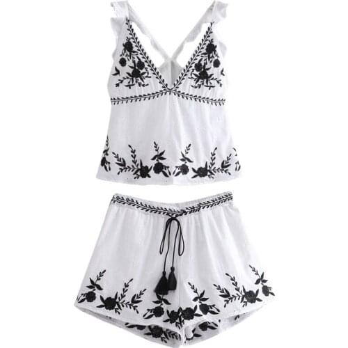 Set female 2019 summer new temperament fashion embroidery vest top + high waist shorts elegant casual two-piece suit