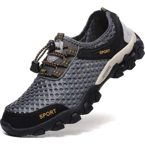 Man Summer Flat Breathable Mesh Men Sandals 2021