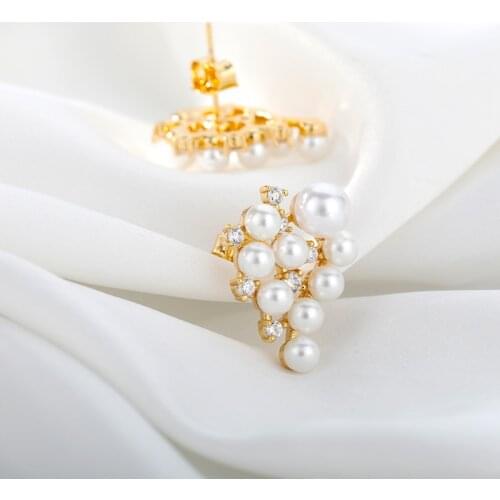 Creative Pearl Earrings For Women Japan Korean Gold copper pearl zircon grape-shaped earrings Earrings Wedding Jewelry Gifts