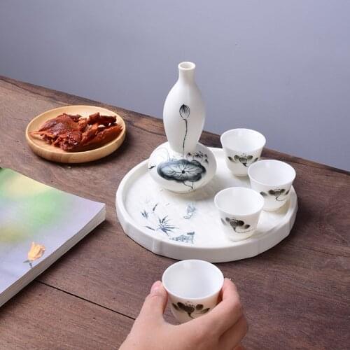 Hand painted ceramic home wine pot Baijiu liquor cup China style antique Japanese sake separator wineware set