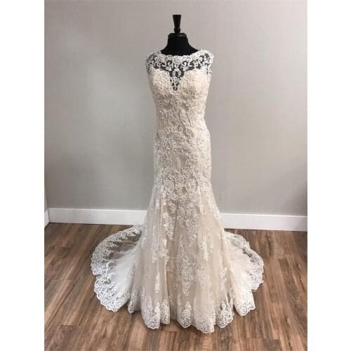New Arrival Wedding Dress Vestido De Novia Cap Sleeve Beading Lace Appliques Illusion Neckline Fit and Flare Bridal Gowns