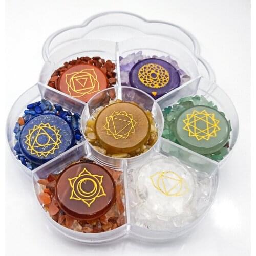 Seven Chakra Natural Gravel Stone Pendulum Love Heart Eternal Flower Square Combination Set Meditation Energy Stone For Gift