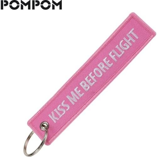 Remove Before Flight Keychains Aviation Gifts for Lovers Pink with White Kiss Me Before Flight Fashion Jeweley Keychains llavero