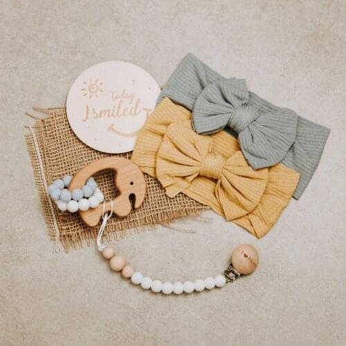 5 pcs/lot Newborn Toys Baby Teether Toy Set Baby Bracelet Pacifier Chain Headband Milestone Set Photography Props Toy