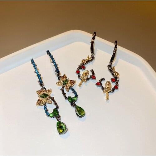 Origin Summer2 Styles Alloy Animal Insect Dangle Earrings for Women Girls Bling Bling Rhinestone Earrings Unusual Accessories