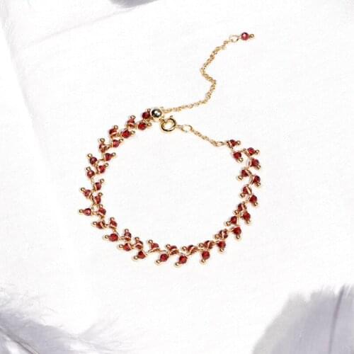 Natural Stone Garnet Black Crystal Strand Bracelet for Women Gold Plated Lucky Bracelets for Girls Fashion Jewelry Gift YBR198