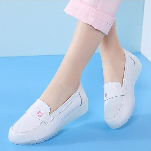 Nurse womens shoes new comfortable soft bottom white shoes hospital work womens shoes slope heel increased leather deodorant