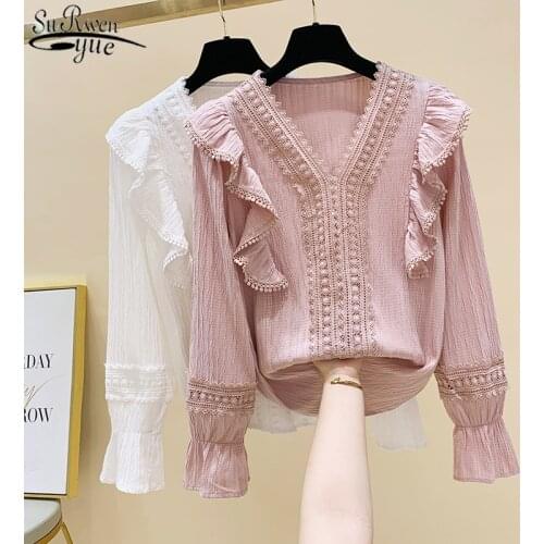 Korean Loose V-neck Womens Shirts Lace Stitching Flare Sleeve Solid Blouse Women Vintage Long Sleeve Sweet Womans Blouse 11422