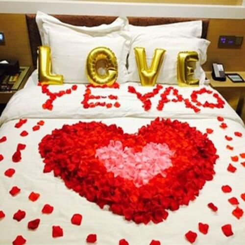 200pcs Silk Artificial Flower Rose Petals Leaves Wedding Party Decoration Valentines Day Bedroom Table Decor Accessory