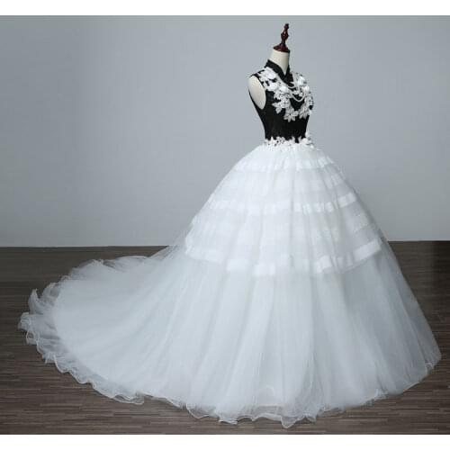 Black white embroidery collar ruffled beading ball gown medieval dress Renaissance queen Victorian cosplay ball gown Belle Ball