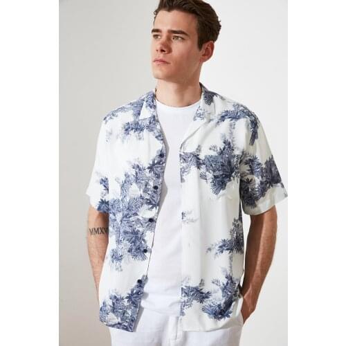 Trendyol Male Regular Fit Apaş Collar Short-Sleeve Shirt TMNSS21GO0827