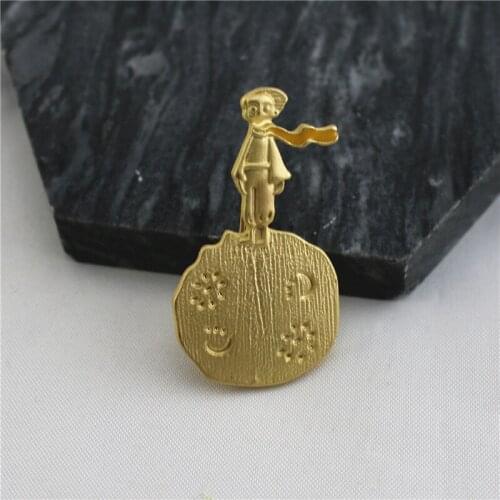 Customized matte gold little prince brooch cartoon badge ins style gender pin metal collar creative decoration