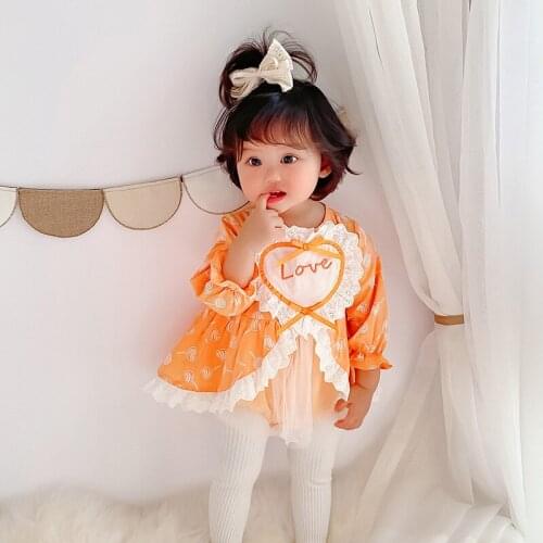 Infant jumpsuit spring style new Korean version for baby girl cute fart clothes heart-shaped outing romper
