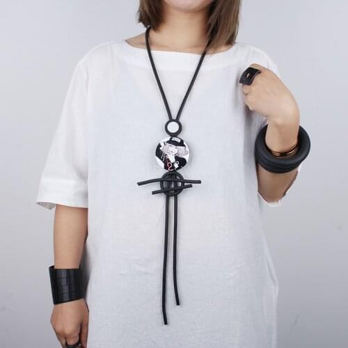 YD&YDBZ Big Round Wooden Pendant Necklaces For Women Ethnic Girl Pattern Rubber Long Necklace Handmade Clothes Costume Jewelry