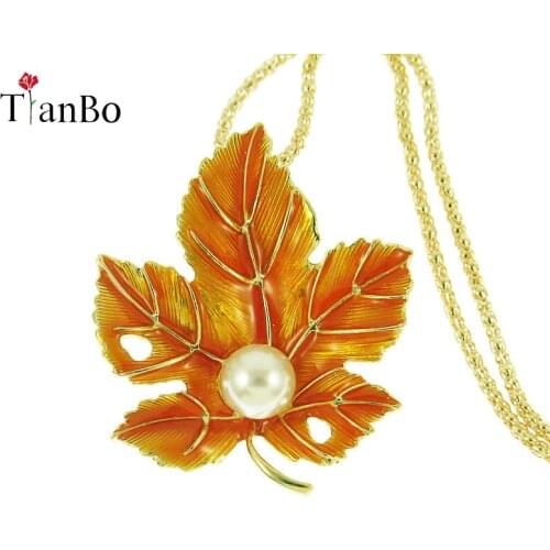 TianBo Fashion Classic Lucite 3D maple Zinc Alloy Leaf Plants Long Sweater chain Vintage Necklace Popcorn Chain Enamel Jewelry