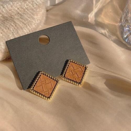 2021 new style distressed retro ear jewelry temperament simple geometric square button earrings