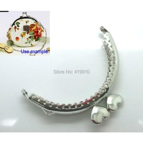 Free Shipping-3PC Metal Frame Kiss Clasp Arch For Purse Bag Lock Handle DIY Handmade Silver Tone Heart Pattern 8.5x5.5cm J2637