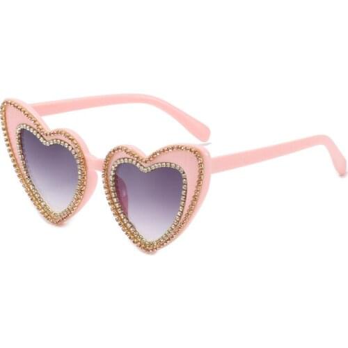 Sun Glasses For Women Fashion 2021 Wholesale Oversized Vintage Sunglasses Lady Heart Eyewear Shades Lentes De Sol Mujer