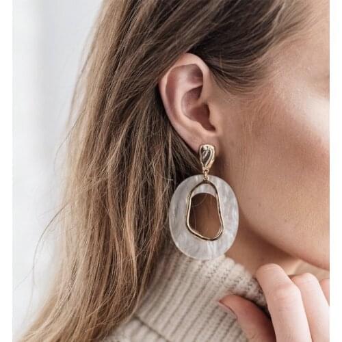 Geometric Oval Resin Statement Drop Earrings for Women White Color Korean Style Sweet Girl Wedding Fashion Jewelry 2021 New