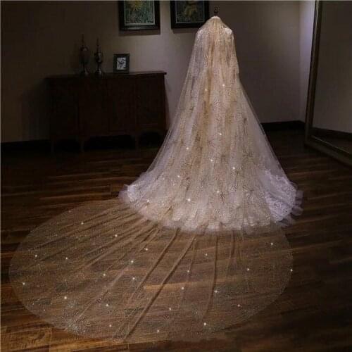 Luxury Shining Gold Spraying 3.5 Meters Long 3 Meters Wide Sequins Wedding Veil Bridal Chapel Veil With Comb