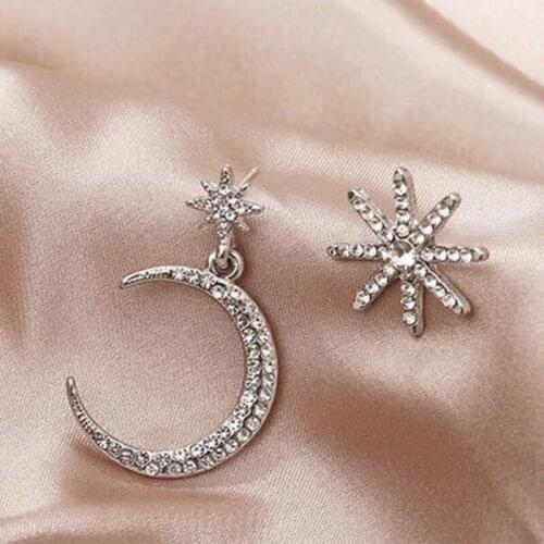 2021 New Crystal Fashion Star Ladies Pendant Earrings Elegant Star And Moon Asymmetric Earrings Drop Earrings Jewelry Earrings