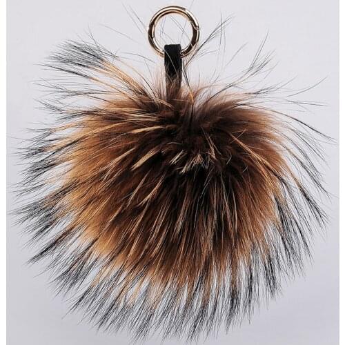 Luxury 15cm Fluffy Raccoon Fur Ball Keychain Real Fur Key Chains Fur Pompom Keychain Pompon Keyring Charm Women Bag Pendant