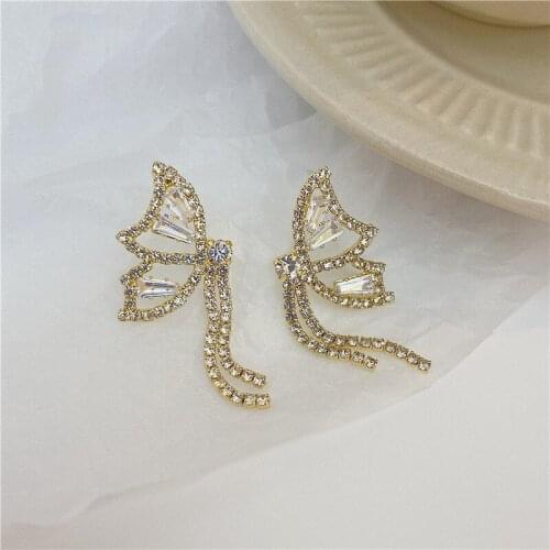 Temperament Full Zircon Clip on Earrings Female Fashion Elegant Shinny Rhinestone Butterfly Tassel Clip on Earrings No Piercing