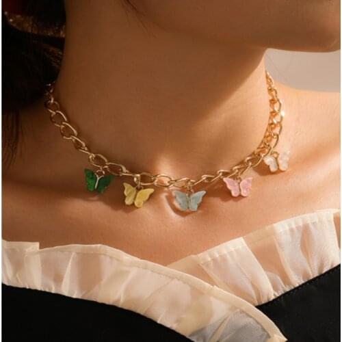 URING Chokers On The Neck