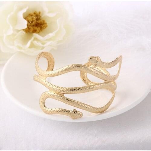 KAIGOTOQIGO Golden Bracelets