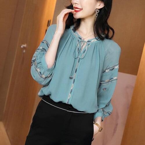 Spring Summer Style Women Chiffon Blouses Shirts Lady Casual Long Sleeve O-Neck Embroidery Chiffon Blusas Tops DD8956