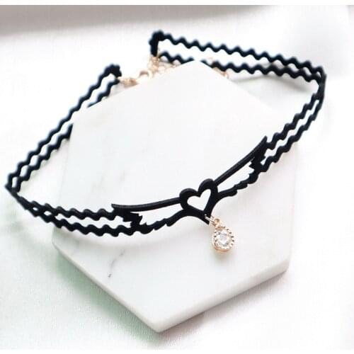 Fashion Black Korean Velvet Choker Necklace for Women Cute Angel Wing Heart Rhinestone Drop Short Clavicle Collares Jewelry FS63