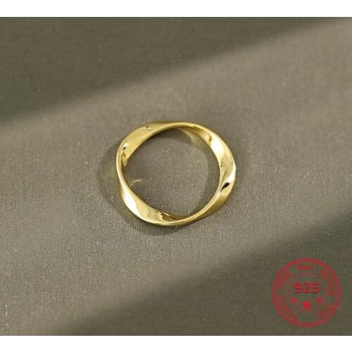 2020 Fashion Chic 925 Sterling Silver Mobius ring New Wave Trend Style Fashion Personalized Womens Jewelry