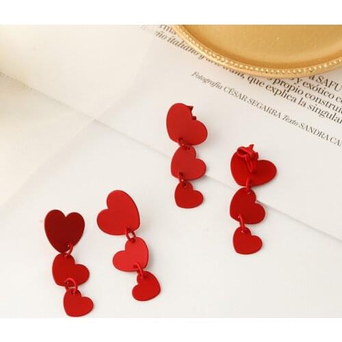 Chinese New Year Gifts Fashion Red Love Heart Clip Earrings Women Cute Simple Three Red Heart Clip on Earrings Without Piercing