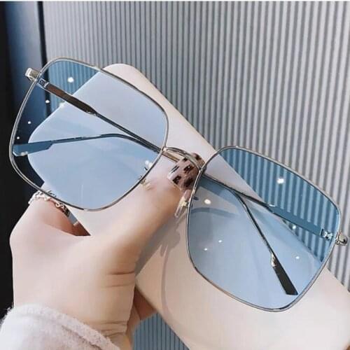 New Fashion Alloy Square Designer Sunglasses For Women Gradient Trend Sun Glasses Elegant Classic Vintage Luxury Brand Shades