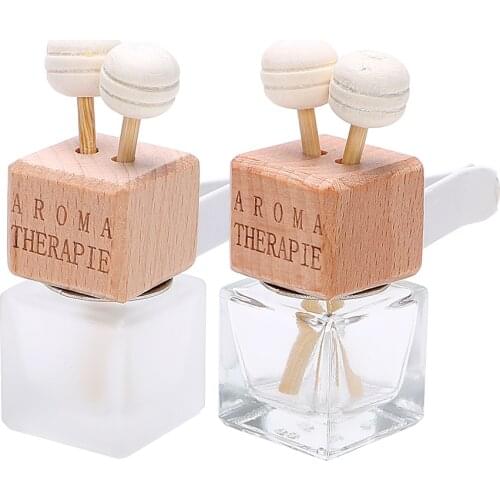 Car Air Freshener Hanging Glass Bottle Auto Perfume Diffuser Bottle For Essential Oils Fragrance Ornament Car Perfume Bottle