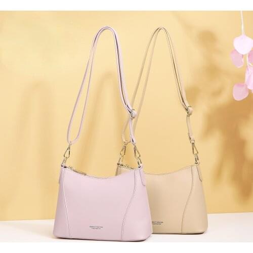 Ladies Fashion Shoulder Bag Retro Crescent Bag All-match Messenger Bag Temperament French Female Handbag Purses Lipstick Bag