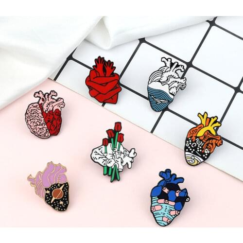 Organ Heart Enamel Pin Universe Rose Brooches Creative Special Fashion Accessories Bag Lapel Badge Jewelry Gift for Doctor Nurse