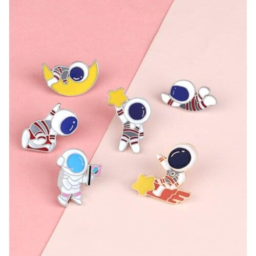 Fashion Explore Outer space Astronaut Enamel Brooches Science Spaceman Travel In Space Lapel Badge Moon Star Meteor Jewelry Gift