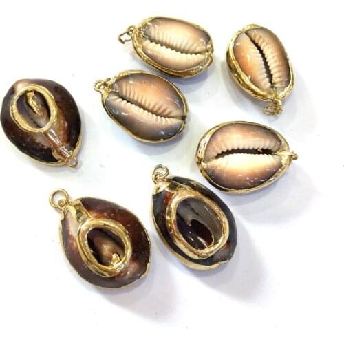 2 Pcs Natural Shell Pendants Exquisite Conch Pendant Charms Sea Snail Gold Plated Edge for Jewelry Making Necklace Bracelet Gift