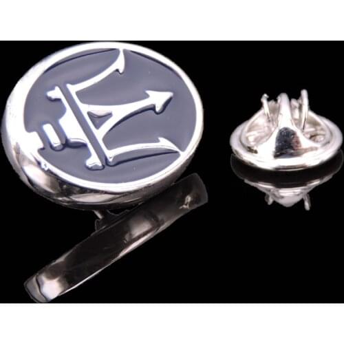High quality Maserati Brooch new fashion jewelry mens and womens wedding shirt clothing suit LAPEL BADGE PIN gift