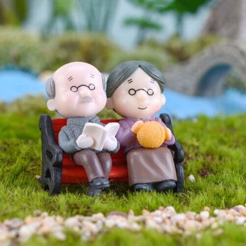 1 Set Woollen Yarn Grandma Book Grandpa Lovers Doll Couple Gift Small Figurine Crafts Figure Ornament Miniatures Deco